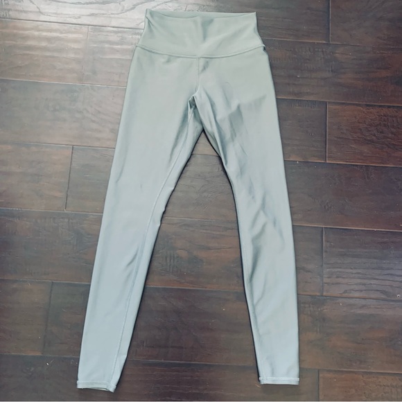Alo Yoga 7/8 High-Waist Airlift Leggings - Light Green | M - Picture 2 of 16